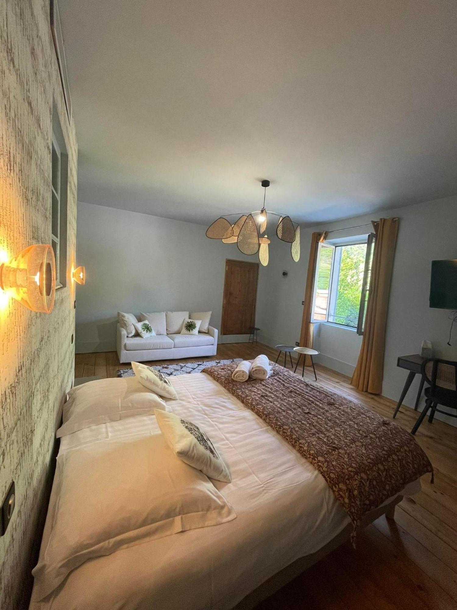 Domaine Clairfontaine Noyarey - Suites Junior Bagian luar foto